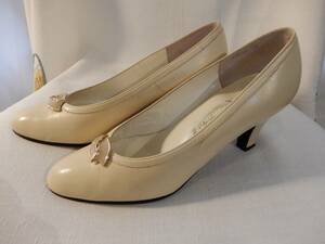 ## Ginza yo shino yaYoshinoya pumps 23 off * white shoes made in Japan box equipped 