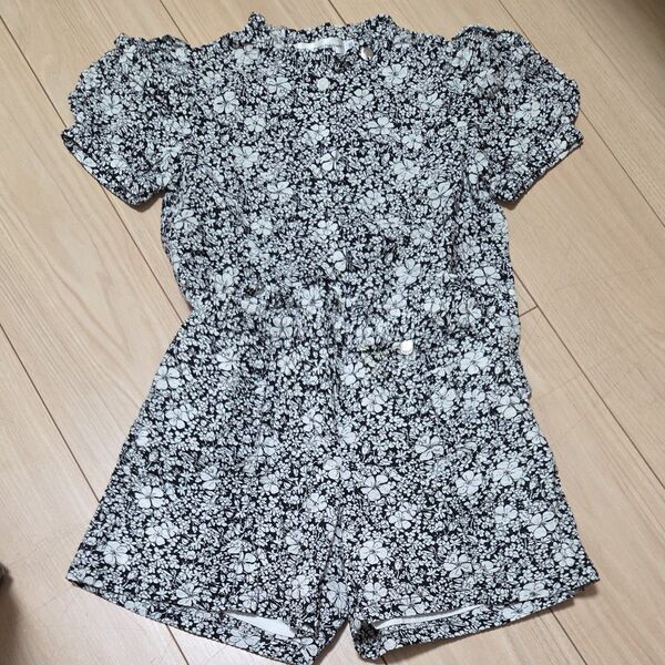 Bebe 花柄モノトーンセットアップ120cm