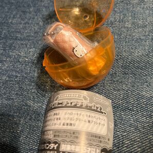 サンリオキャラクターズレトロミニチュアチャーム2【ハローキティキルトペンケース】