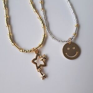 No.71 ビーズネックレス ハンドメイド スマイル 星チャーム ゴールド色 レディースネックレス 2個セット