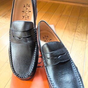 限定値引き!早い者勝ち!★おすすめ品★ 試着のみ RAUDI R-24113 本革 シューズ ローファータイプ 25.5㎝ 黒