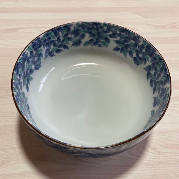 たち吉 和食器 鉢 大皿 煮物器 深皿 大盛り皿 惣菜皿 青系の葉っぱ模様