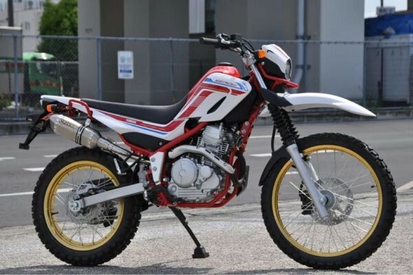 新品 未使用 在庫有平日即日発送セロー250 トリッカー バイクマフラー XT250X ソリッド モタード 異形 スリップオン