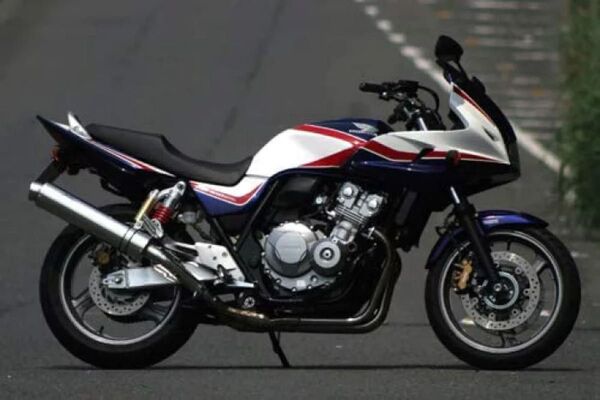新品 未使用 在庫有平日即日発送 Realize ホンダ CB400SF-REVO (NC42) Aria (TypeS)マフラー