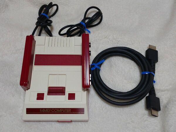 ニンテンドークラシックミニ ファミリーコンピュータ + 任天堂純正HDMIケーブル