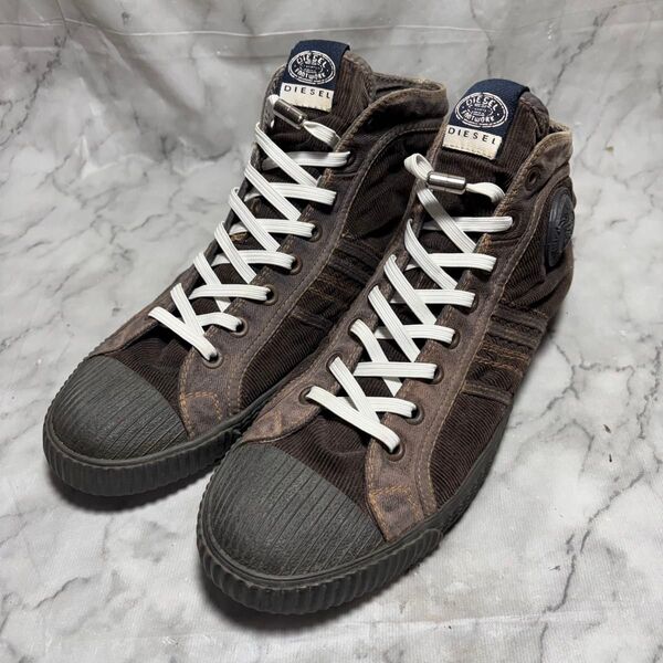 美品 DISEL 93243 ハイカットスニーカー 28.5