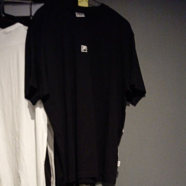 FILA ☆Tシャツ 黒 ワンポイントロゴ☆DIESEL Tシャツ☆黒☆ワンポイント2点セット☆オークリーと3点で3000円