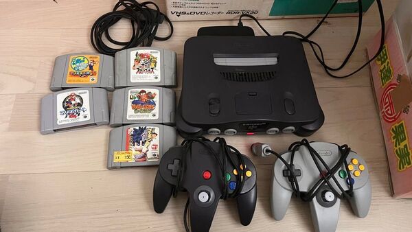 ニンテンドー64 本体 コントローラー、ソフト付き! NINTENDO64 レトロゲーム