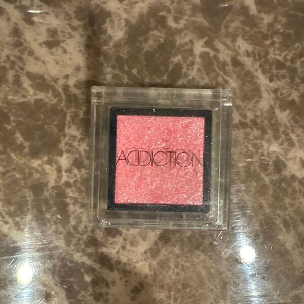 ADDICTION アイシャドウ ミスユーモア アディクション