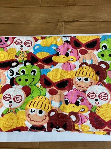 キャラクター ヒスミニ柄 生地 キャンパス布 地ハギレ ハンドメイド