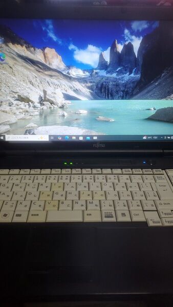 富士通 15インチ ノートPC HDD250GB メモリ4GB windows10