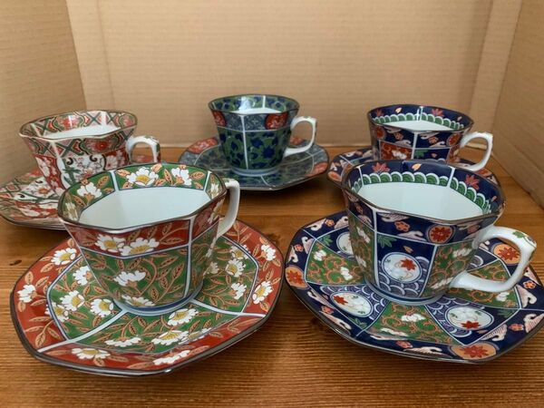未使用 古伊万里(コーヒー碗皿揃、有田焼、四季夢彩) 雅祥窯 絵変わり カップ&ソーサー 5客セット