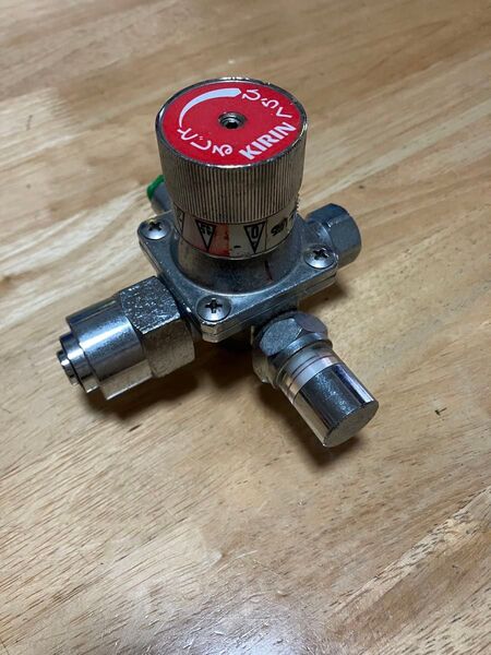 CO2レギュレーター 減圧弁