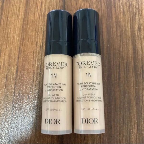 ディオールスキン フォーエヴァー フルイド グロウ 1N 5ml x 2本