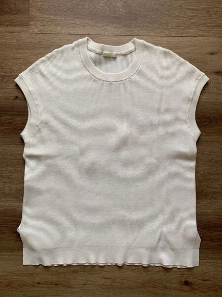 【GU】ノースリーブワッフルTシャツ