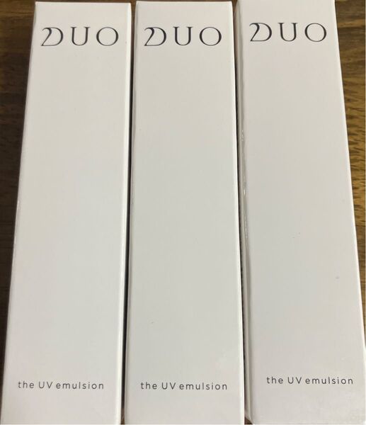 新品未開封 DUO デュオ ザ UV エマルジョン 日焼け止め乳液 25ml 3本セット
