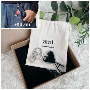 新品 箱付き アミパリ Ami de Coeur キーリング ブラック キーホルダー チャーム