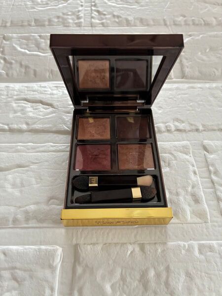 トムフォード アイカラクォード ハネムーン TOM FORD コスメ