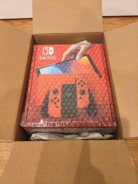任天堂 Switch 有機ELモデル マリオレッド