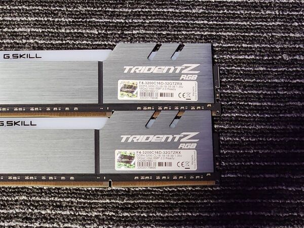 【中古】DDR4 3200 Tridentz RGB 32GB 16GB×2