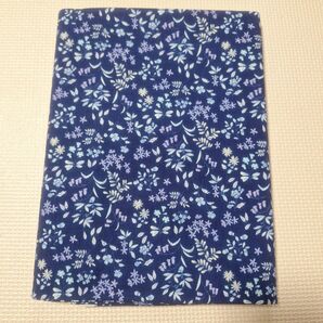 2m シーチング生地 セブンベリー ブルー系 花柄 小花柄 紺