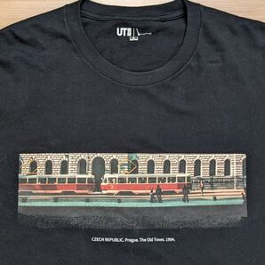 ユニクロ UT マグナム フォト 1994年 プラハ 「The Old Town」トラム