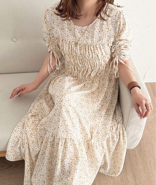 美品 アプレジュール 七分袖花柄ワンピース ( フリー )
