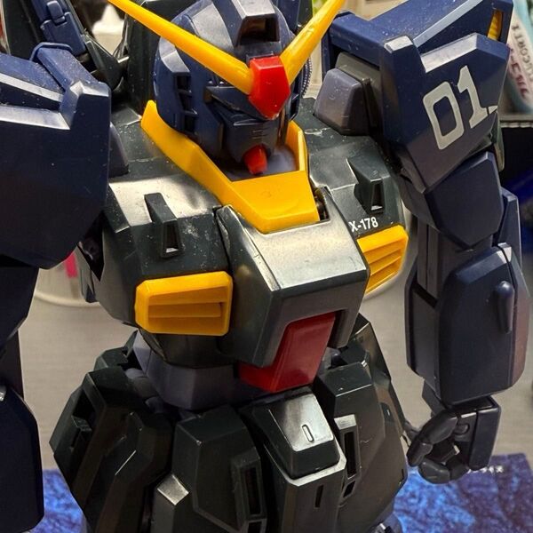 バンダイ ガンダム ガンプラ MG RX-178 ガンダムMk-Ⅱティターンズカラー 組み立て済完成品 赤バンダイ
