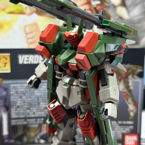 ガンプラ ガンダムSEED スターゲイザーHGGAT-X103AP ヴェルデバスター 素組み完成品 バンダイ 赤バンダイ