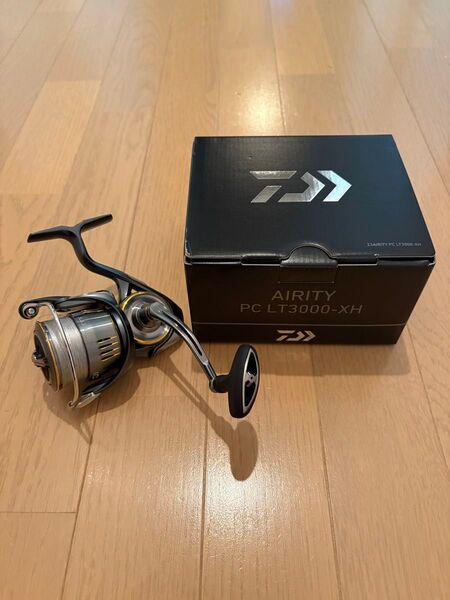 新品未使用 ライン巻いてある為すぐ使用可能 ダイワ エアリティ PC LT3000-XH 23年モデル DAIWA AIRITY