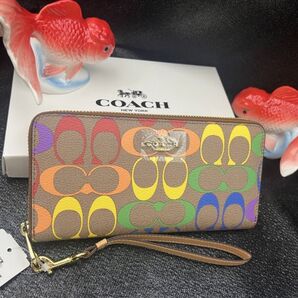 COACH 財布 コーチ 長財布 ブラウン レディース 新品 未使用 シグネチャー レインボー プレゼント ラウンドファスナー