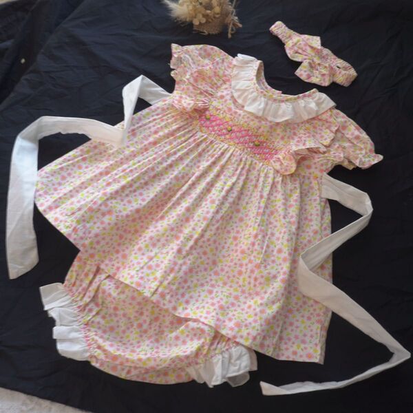 新品 スモッキングワンピース セットアップ ベビー服 ピンク 小花柄 リボン ヘアバンド 3点セット ピンク 女の子 子供服