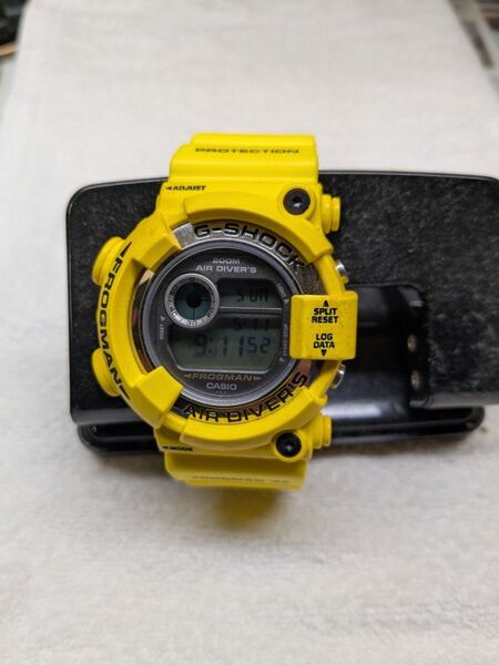 CASIO G-SHOCK FROGMAN DW-8200 イエロー