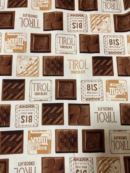 チロルチョコ柄 生地 オックス はぎれ