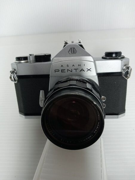ASAHI PENTAX SL、55mm f/1.8レンズ付き
