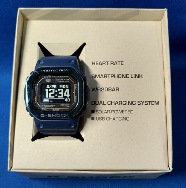 【良品 レア】CASIO G-SHOCK DW-H5600MB-2JR G−SQUAD ブルー Bluetooth 電波ソーラー