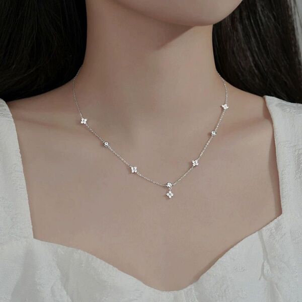 未使用品 S925 華奢ネックレス ビジュー付き シルバー 上品 シンプルデザイン ネックレス 金属アレルギー対応 花 クローバー