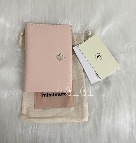 未使用 ミニミュート minitmute パスポートケース パスケース ピンク