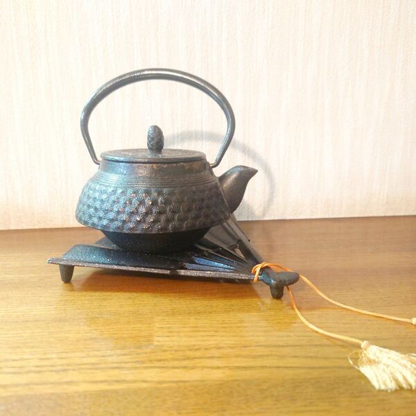 ★南部鉄器 鉄瓶 急須 扇子型急須置きセット 工芸品 骨董品 古美術品 アンティーク