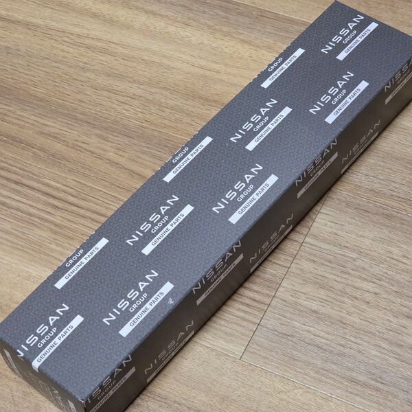 新品未開封 日産 純正 スカイライン ハイマウントストップランプ assy