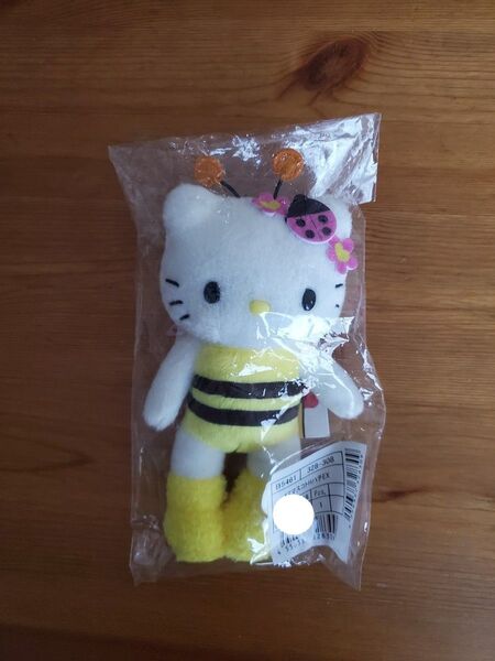 ハローキティ展 50周年限定ぬいぐるみ マスコットハチ マスコット ぬいぐるみ キティ ハローキティ Sanrio サンリオ
