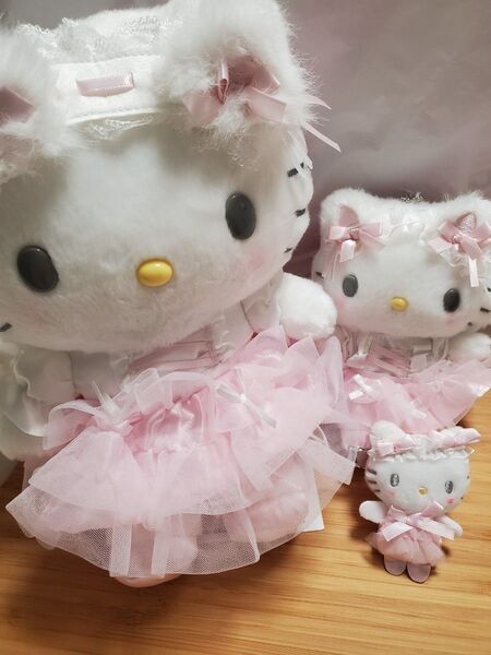 サンリオ 白猫バレリーナデザインシリーズ Sanrio ぬいぐるみ マスコットホルダー ヘアクリップ キティ ハローキティ 完売品