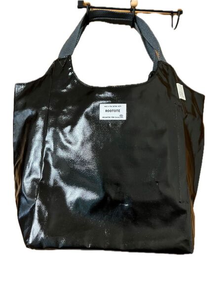 お値下げ 3,900円→3,000円 ROOTOTE トートバッグ ブラック エナメル素材