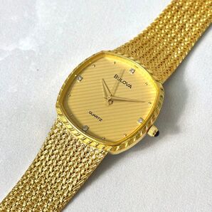 【BULOVA ブローバ レディース腕時計 QZ スクエア ゴールド文字盤】