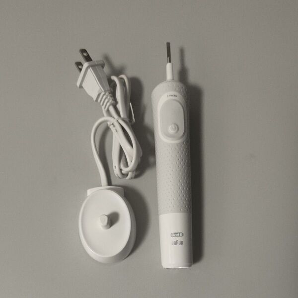 Oral-B 電動歯ブラシ Braun ホワイト系