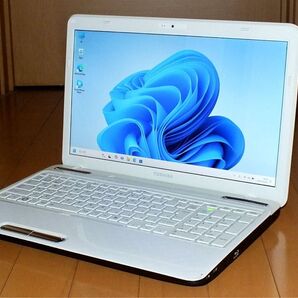 TOSHIBA T451/58EBS Core i7 ブルーレイ webカメラ メモリ 8G HDD 750G Windows11