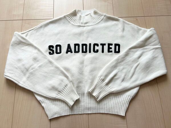 GYDA ジェイダ ロゴ刺繍 ハイネックニット オフホワイト