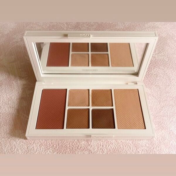 TOMFORD トムフォード アイ アンド チーク パレット#01W ロウ ディザイア(限定品)