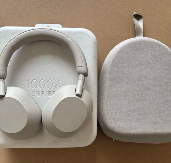【美品・保証あり】SONY ワイヤレスヘッドホン WH-1000XM5 プラチナシルバー