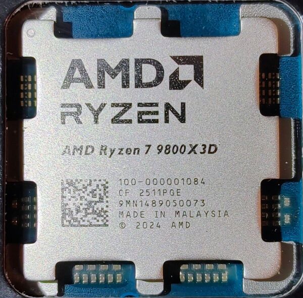 新品 AMD Ryzen 7 9800X3D バルク品